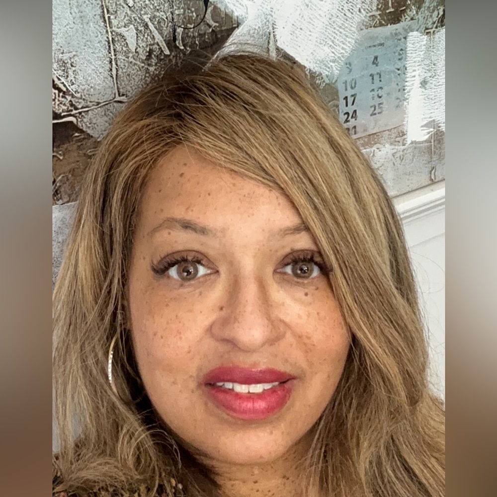 Meet your Posher, Lori j
